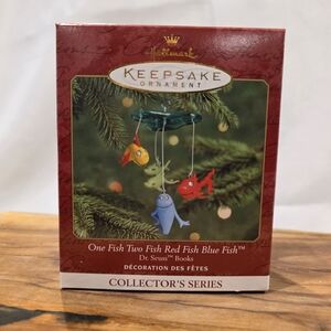 Hallmark Keepsake Ornament - Dr Suess One Fish Two Fish Red Fish Blue Fish